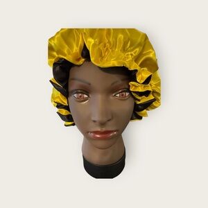 Luxurious Satin Hair Bonnet - Black and Gold